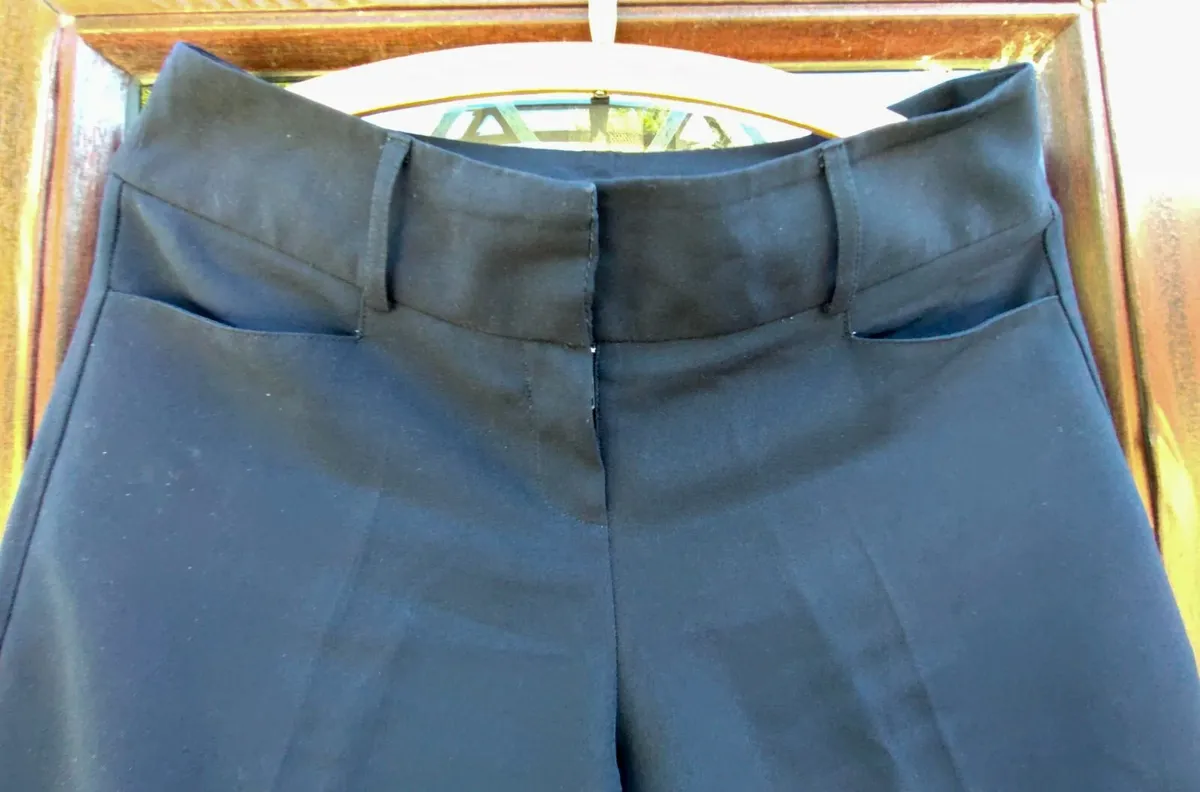 Woman's Navy Pants. - Image 3