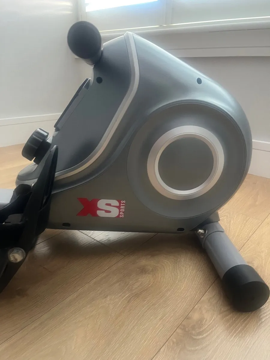 XS Sports R310 Rowing machine - Image 1