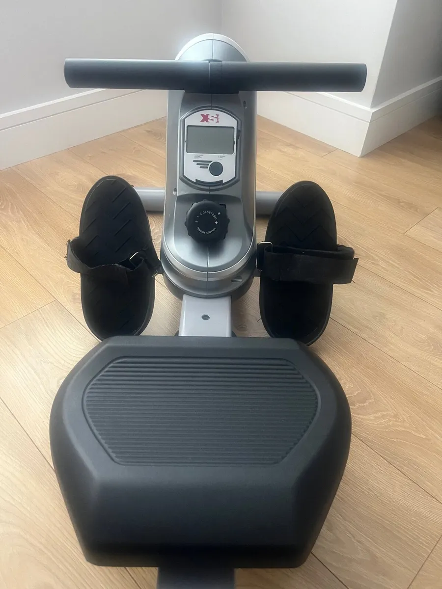 XS Sports R310 Rowing machine - Image 2