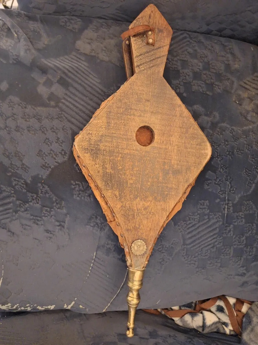 Vintage brass and wood bellows - Image 3