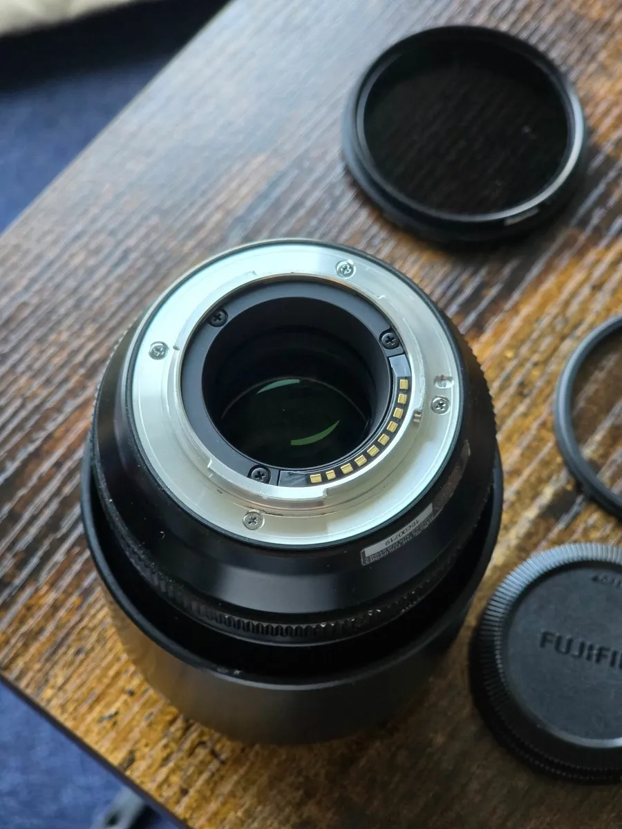 Fujinon XF 90mm f/2 R LM WR - Fuji X mount - Image 2