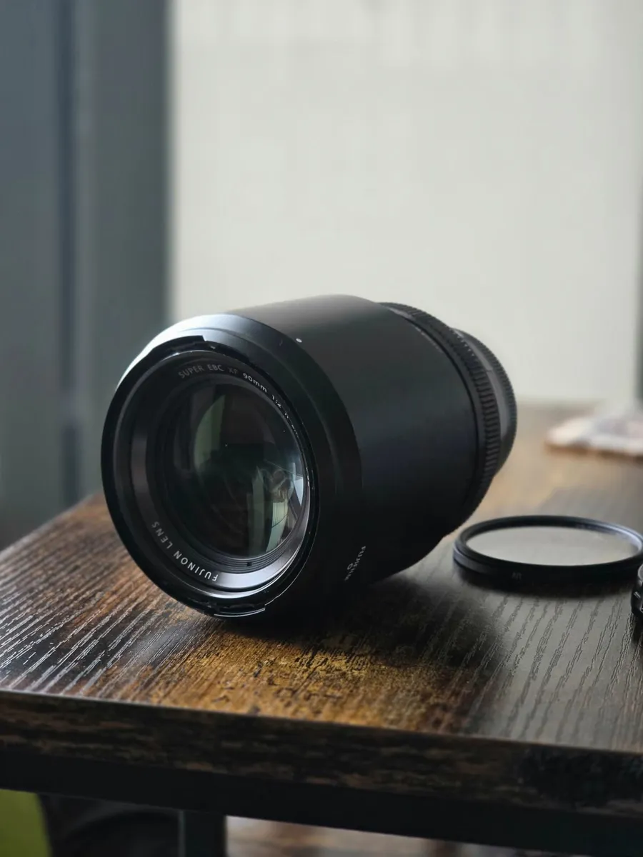 Fujinon XF 90mm f/2 R LM WR - Fuji X mount - Image 1