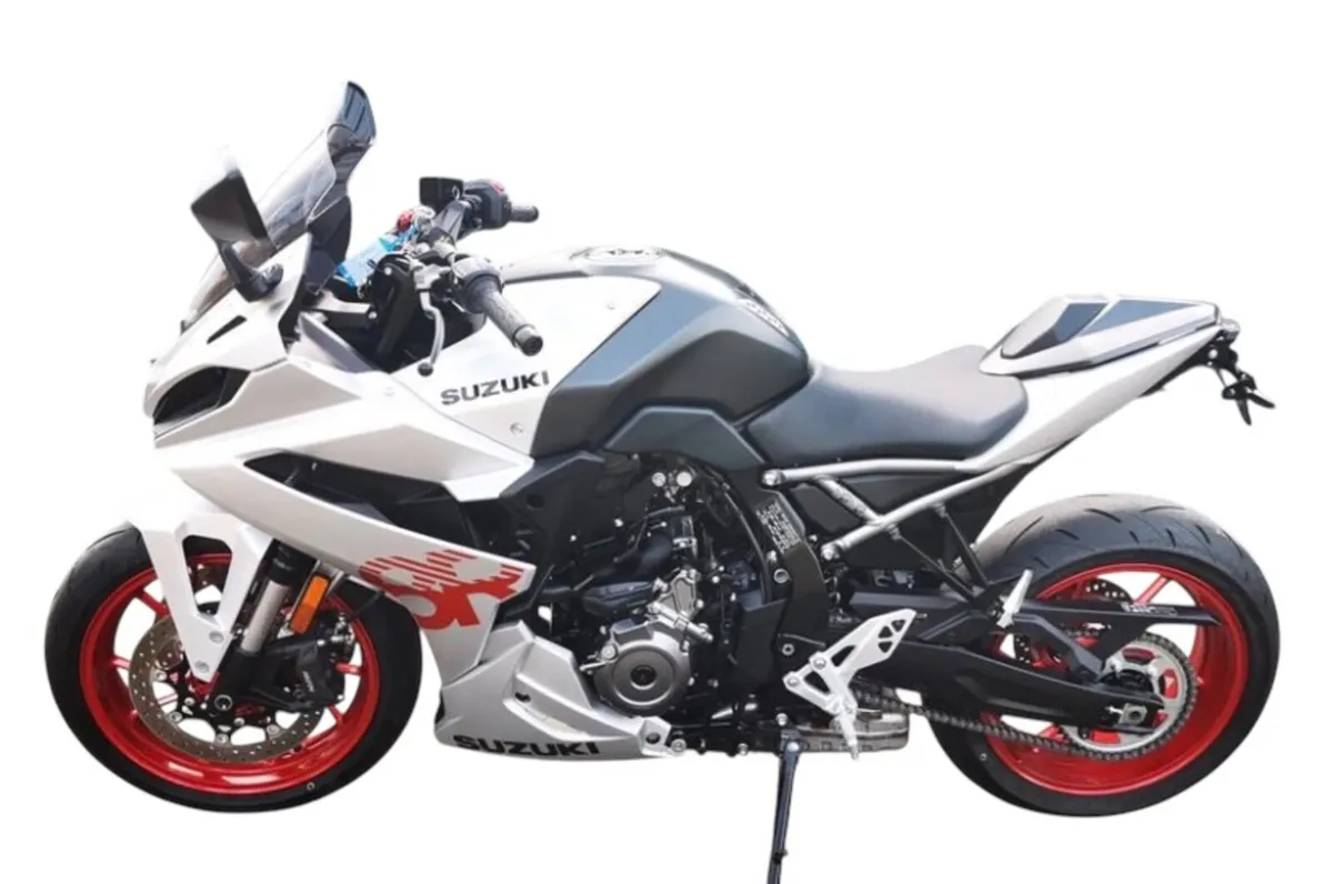 Suzuki GSX8R - Image 4