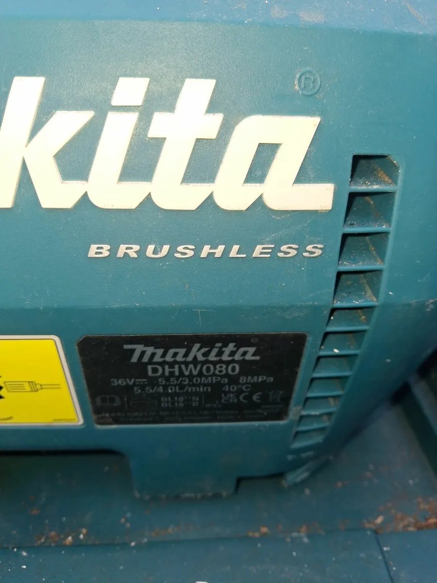 Makita 36v cordless pressure washer - Image 2