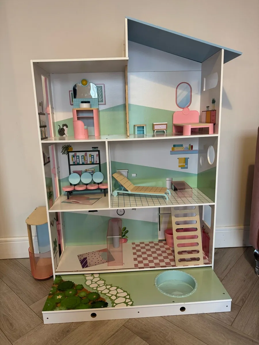 Dolls House - Image 1