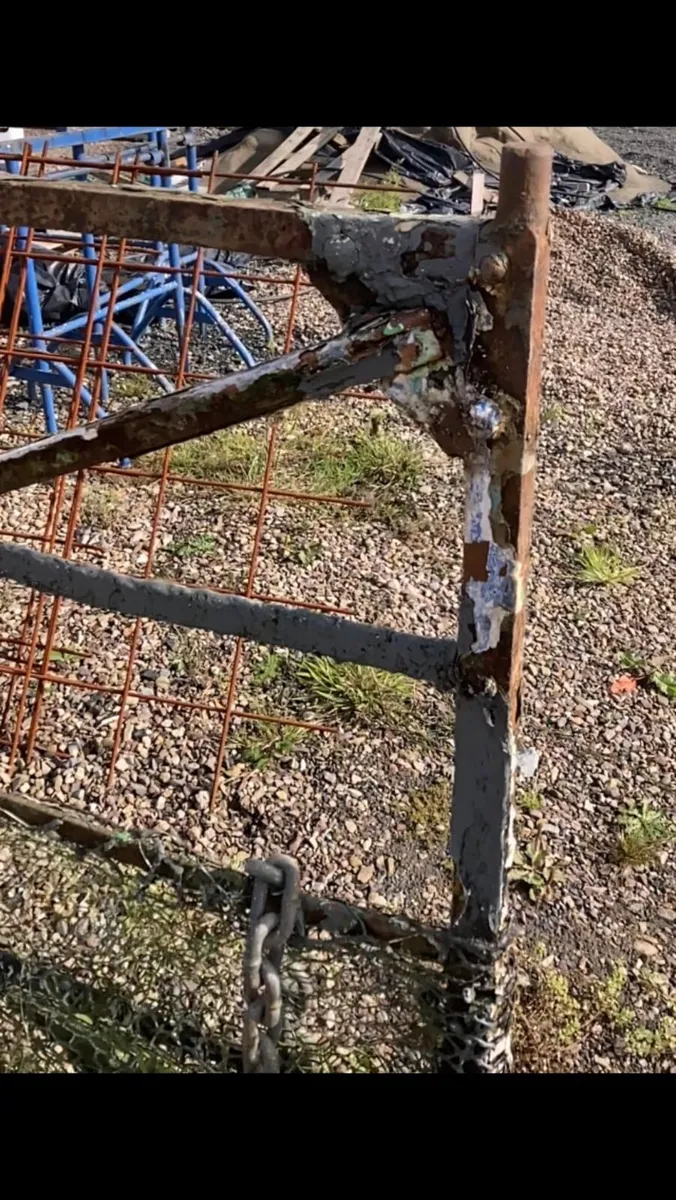 Old forged gate - Image 4