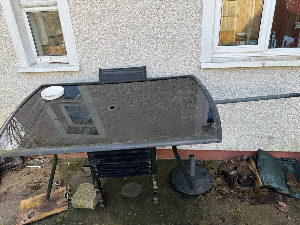 Outdoor Patio Table & 6 Chairs - Image 3