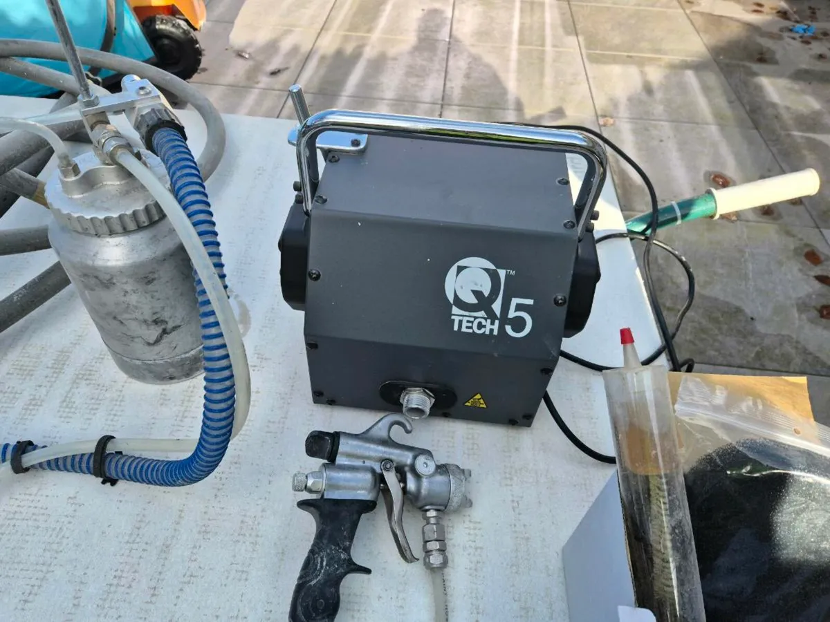 Turbine paint sprayer - Image 1