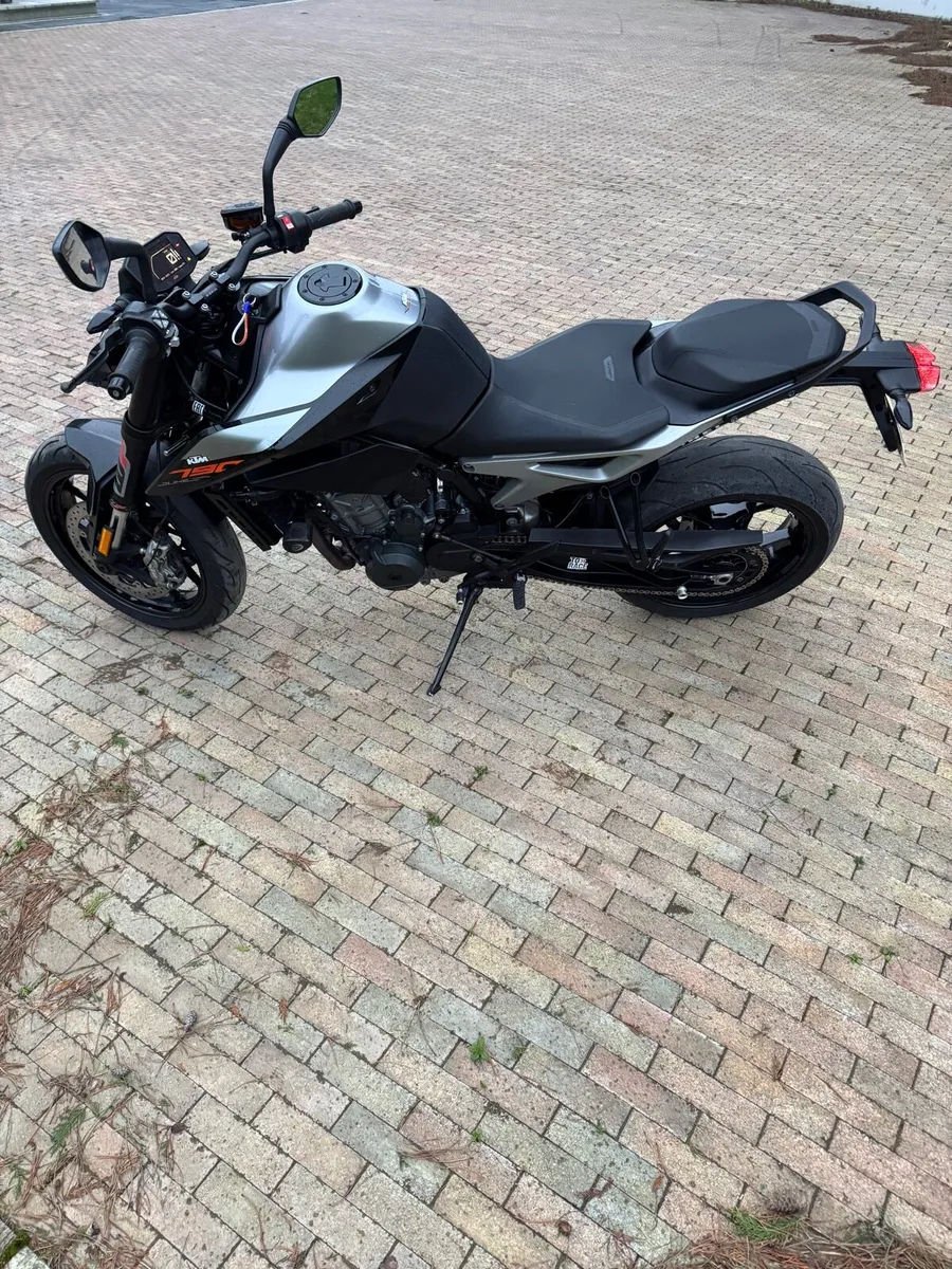 KTM 790 Duke - Image 4