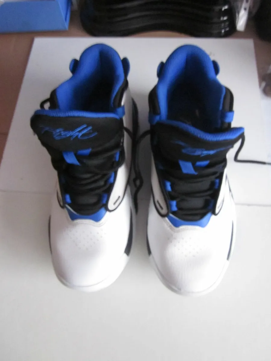 Nike Jordan Max Aura 4 Basketball Sneaker  White - Image 1