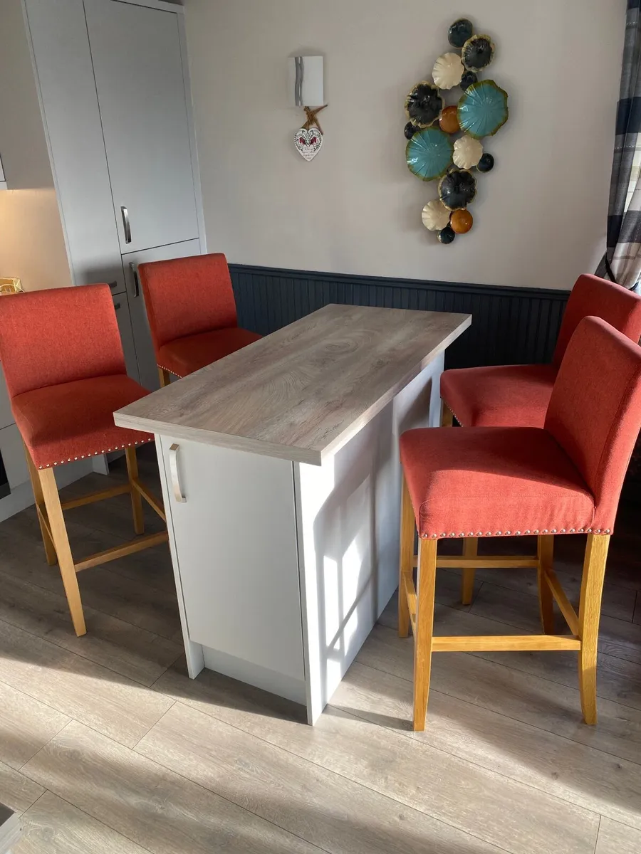 Kitchen island - Image 2