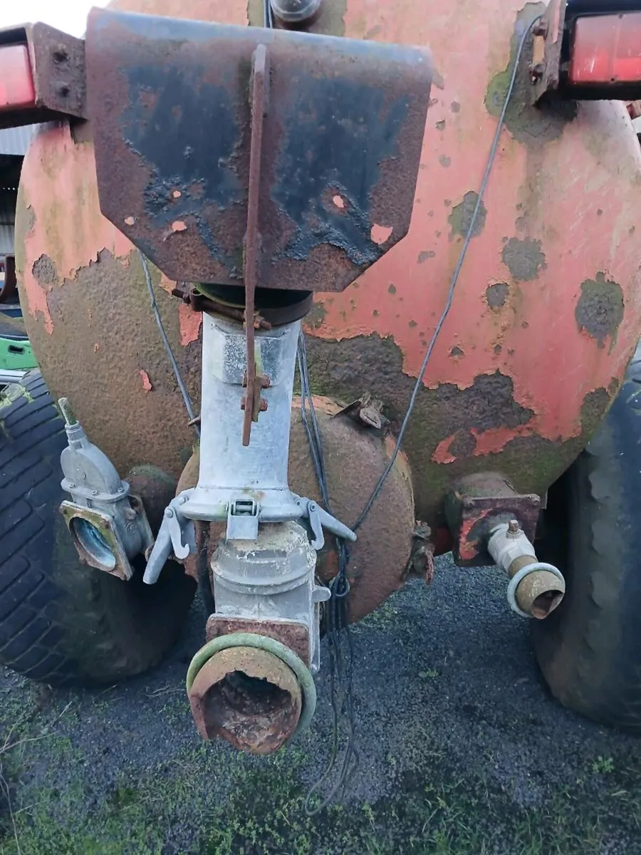 Slurry tanker - Image 4