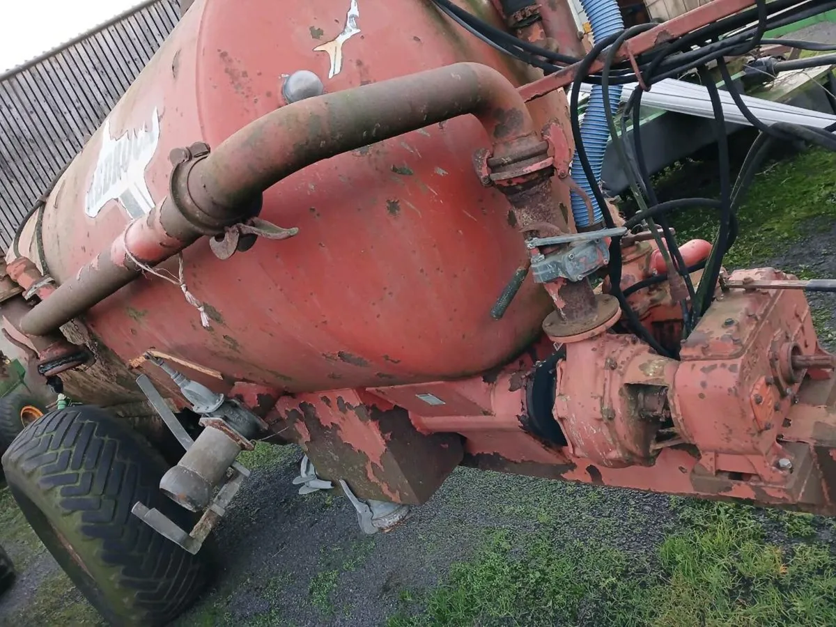 Slurry tanker - Image 2