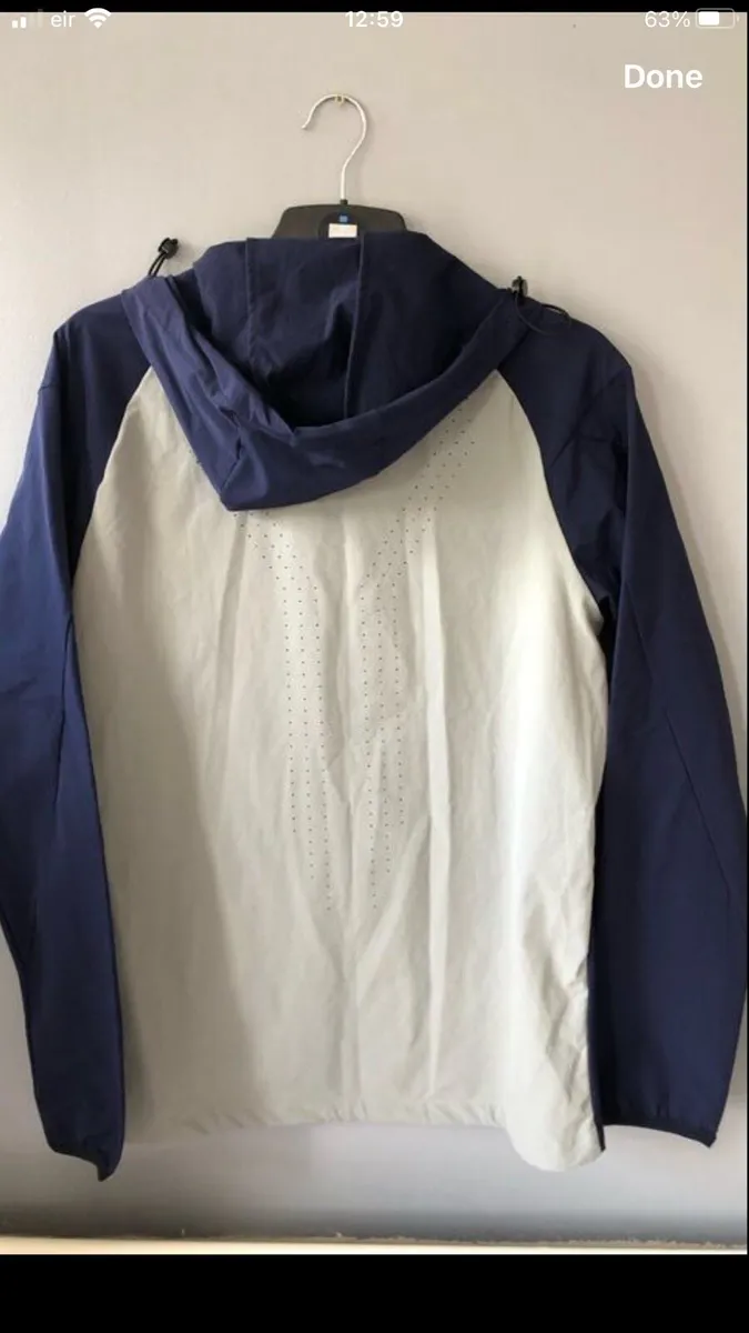 Mens BNWT hoodie size S - Image 2