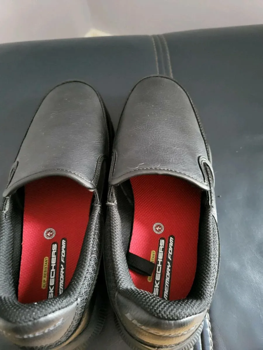 Womans sketchers - Image 1