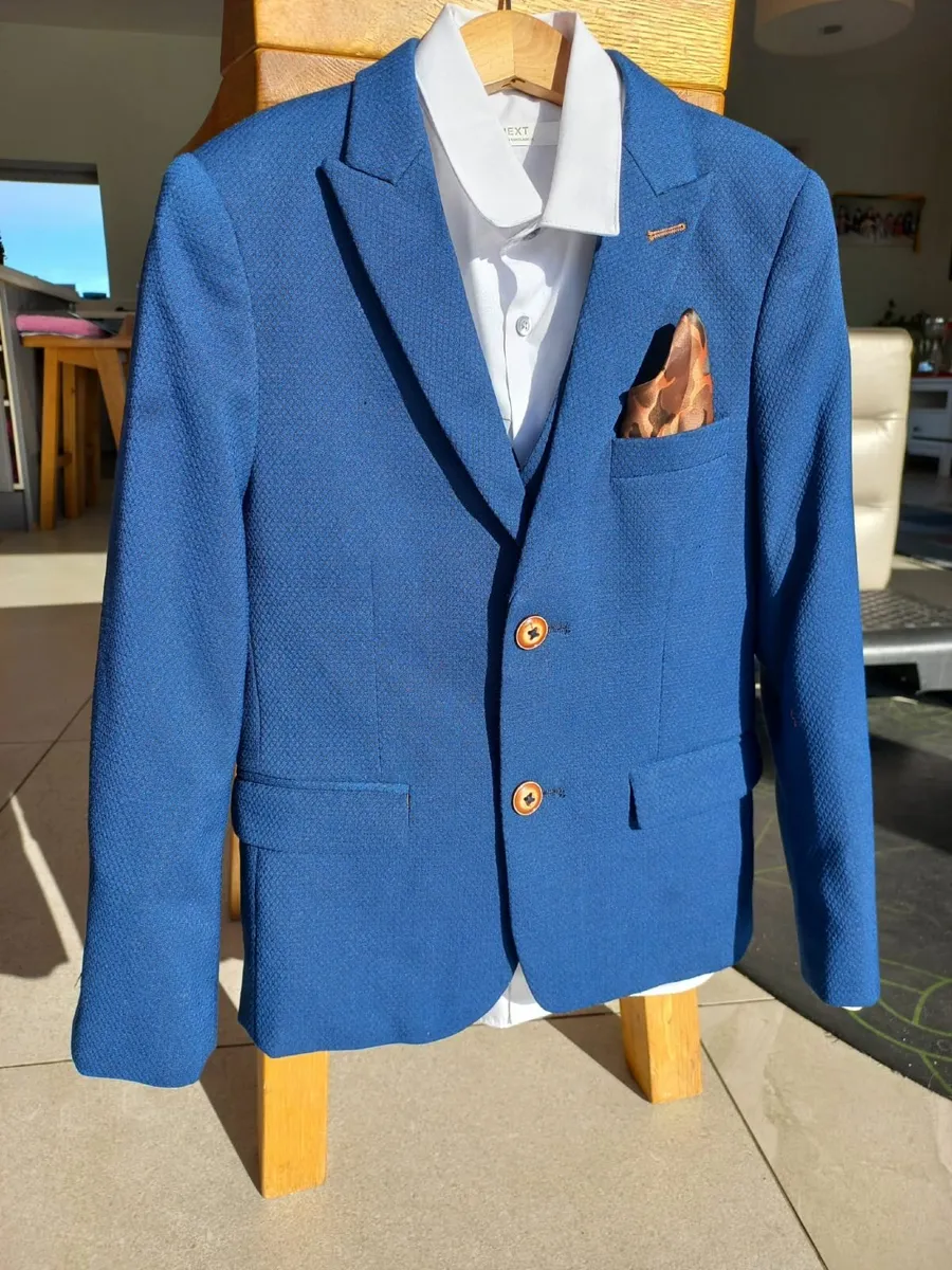 Communion Suie size 9 years - Image 2