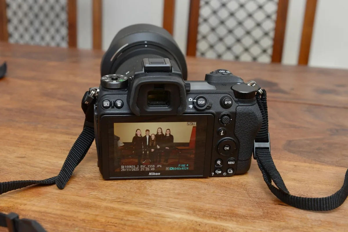 Mirrorless Camera - Image 1