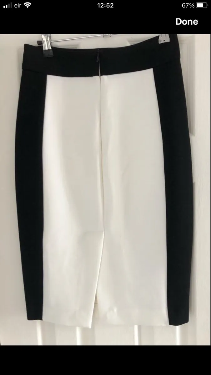 Ladies stunning M&S skirt size 8 €6 - Image 2