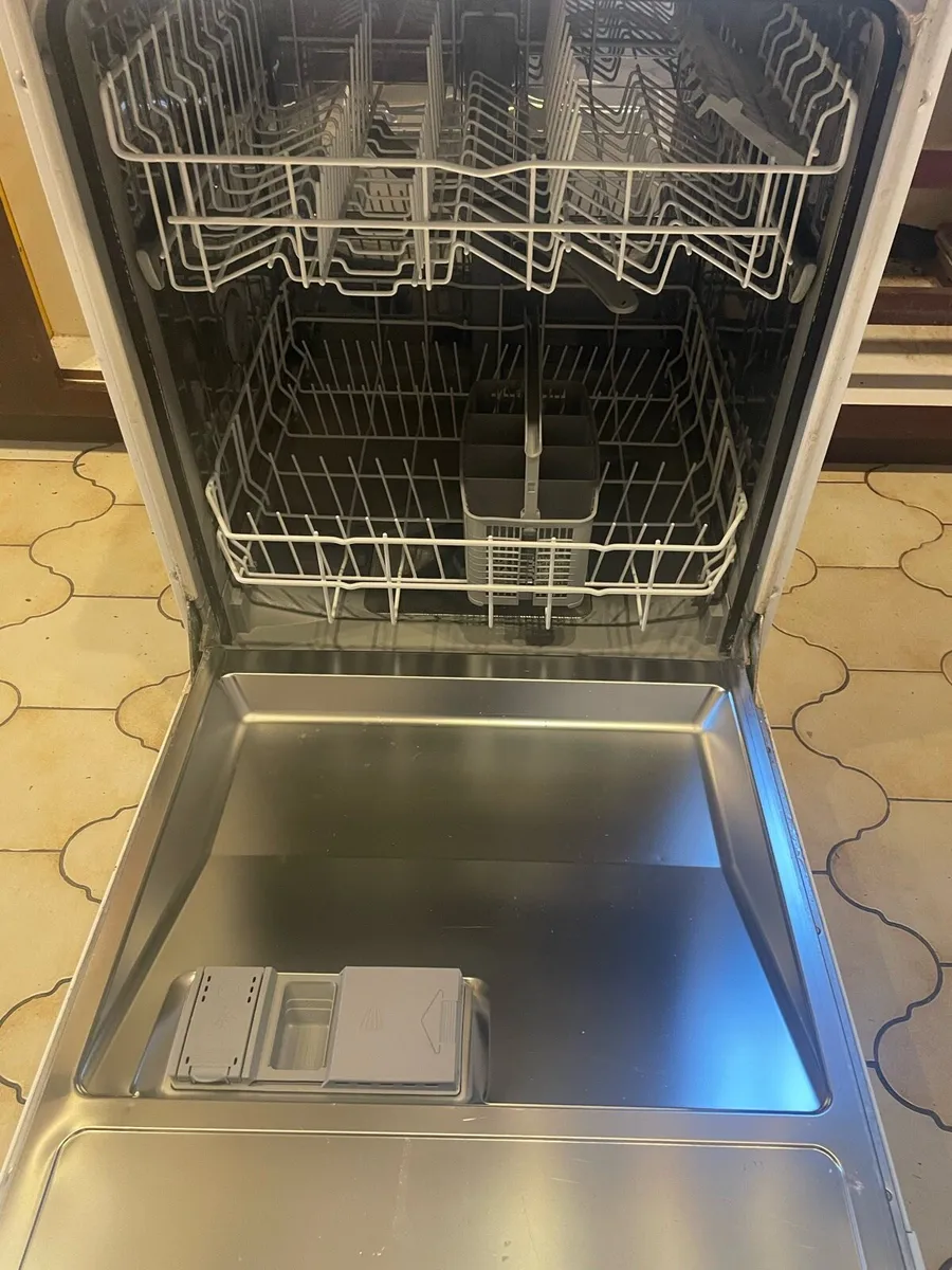 Dishwasher / microwave/ fridge / - Image 2