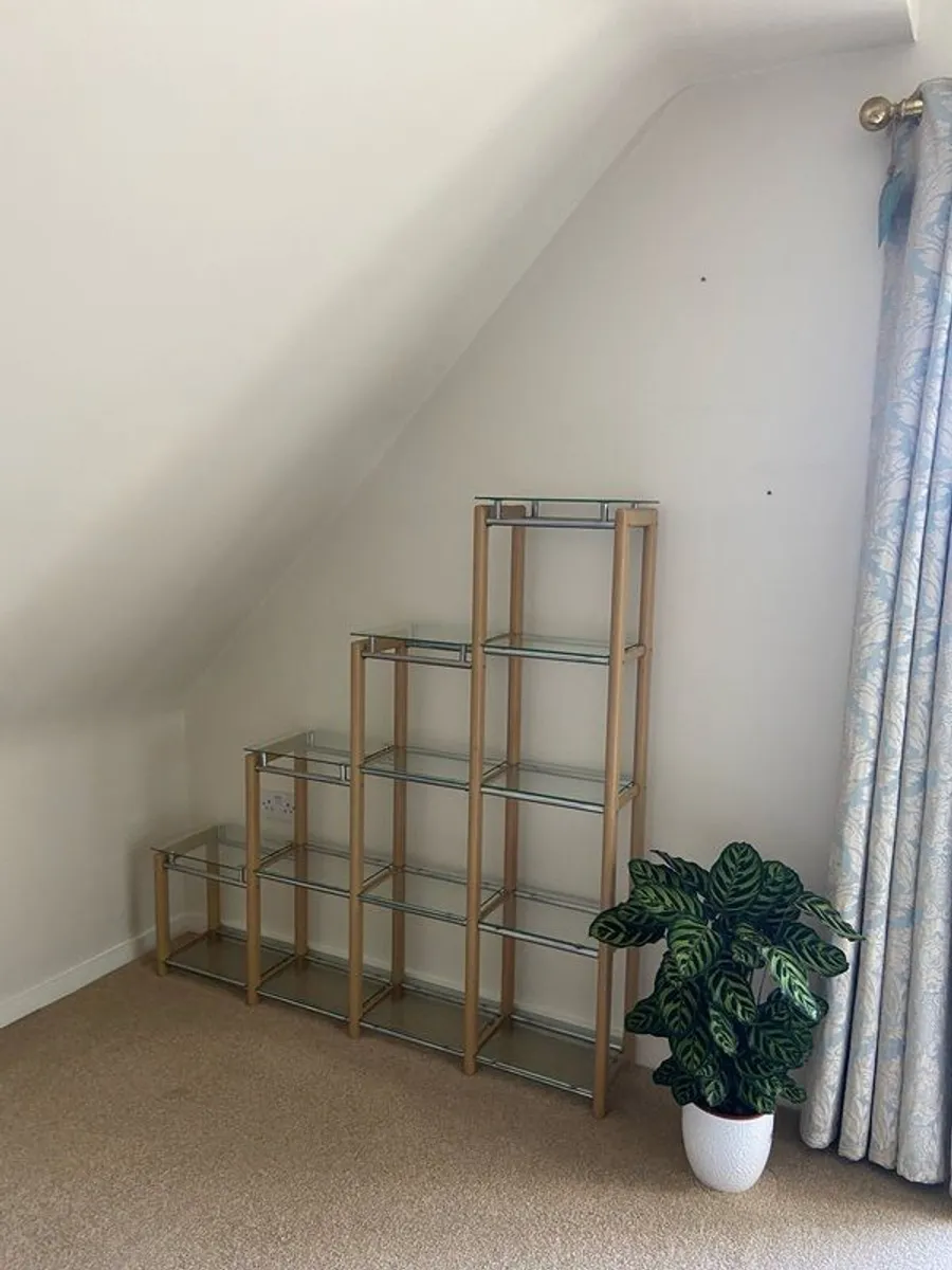 Wood and glass cabinet - Image 1