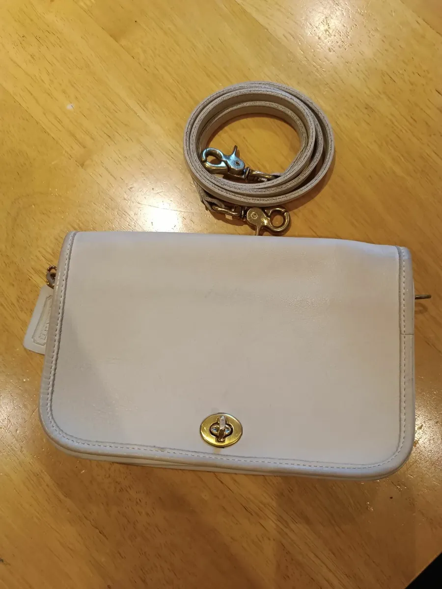 Coach vintage pocket purse - Image 1