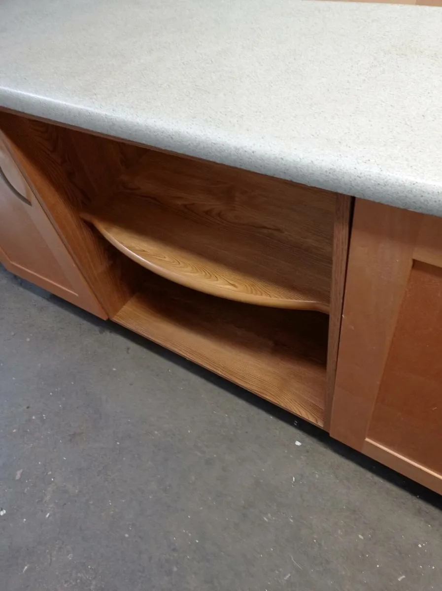 Kitchen units + doors + sink + tap + micro wave - Image 2