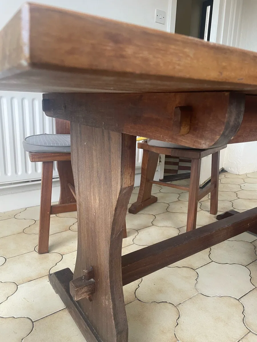 Kitchen table and dining chairs - Image 3