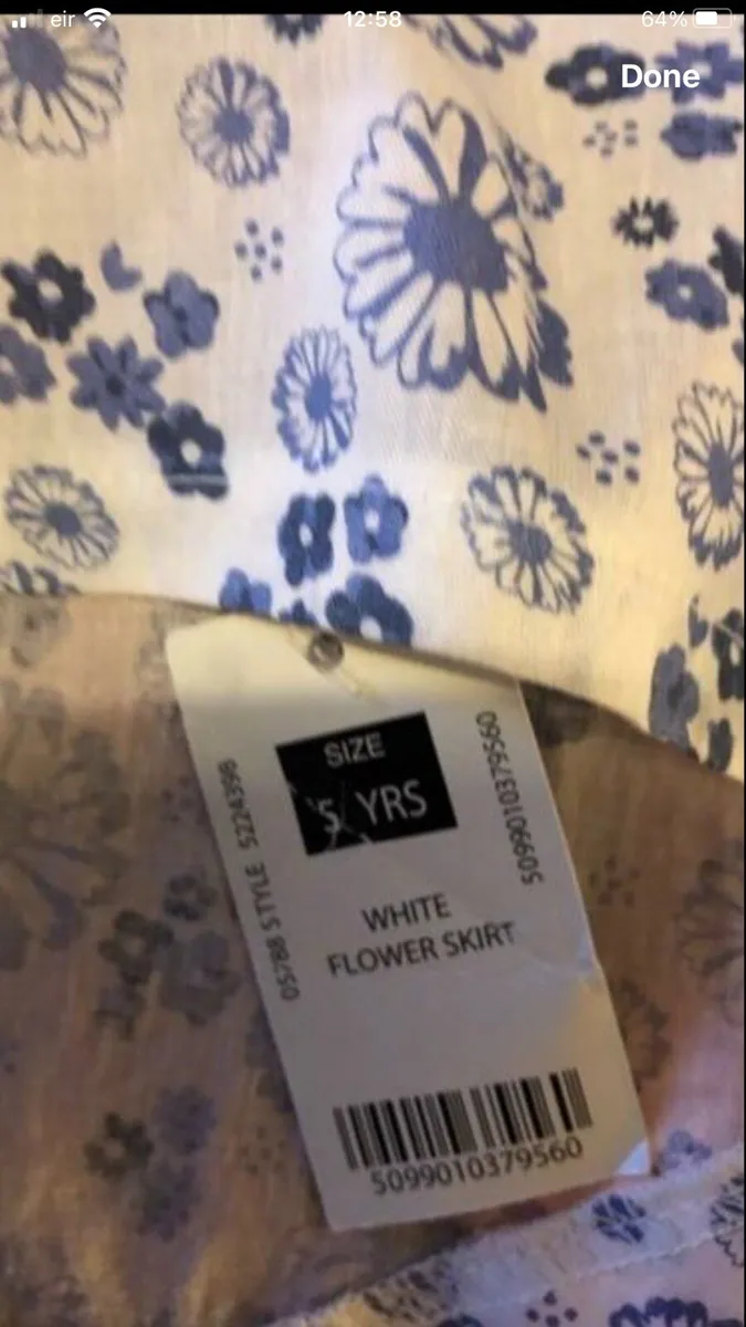 Girls BNWT shirt age 5 €5 - Image 2