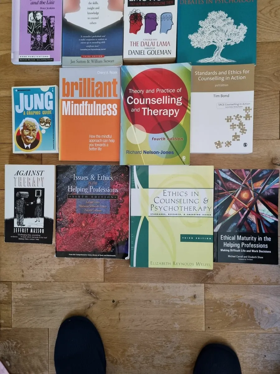 Trainee Psychology, Psychotherapy, Counselling Bun - Image 2