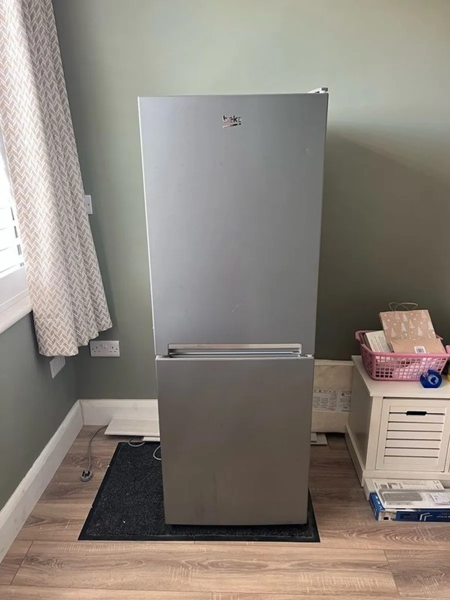 fridge freezer - Image 2