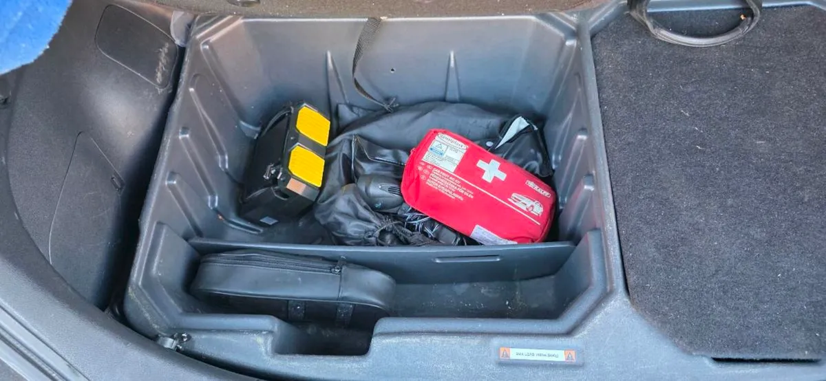 nissan leaf boot box - Image 2