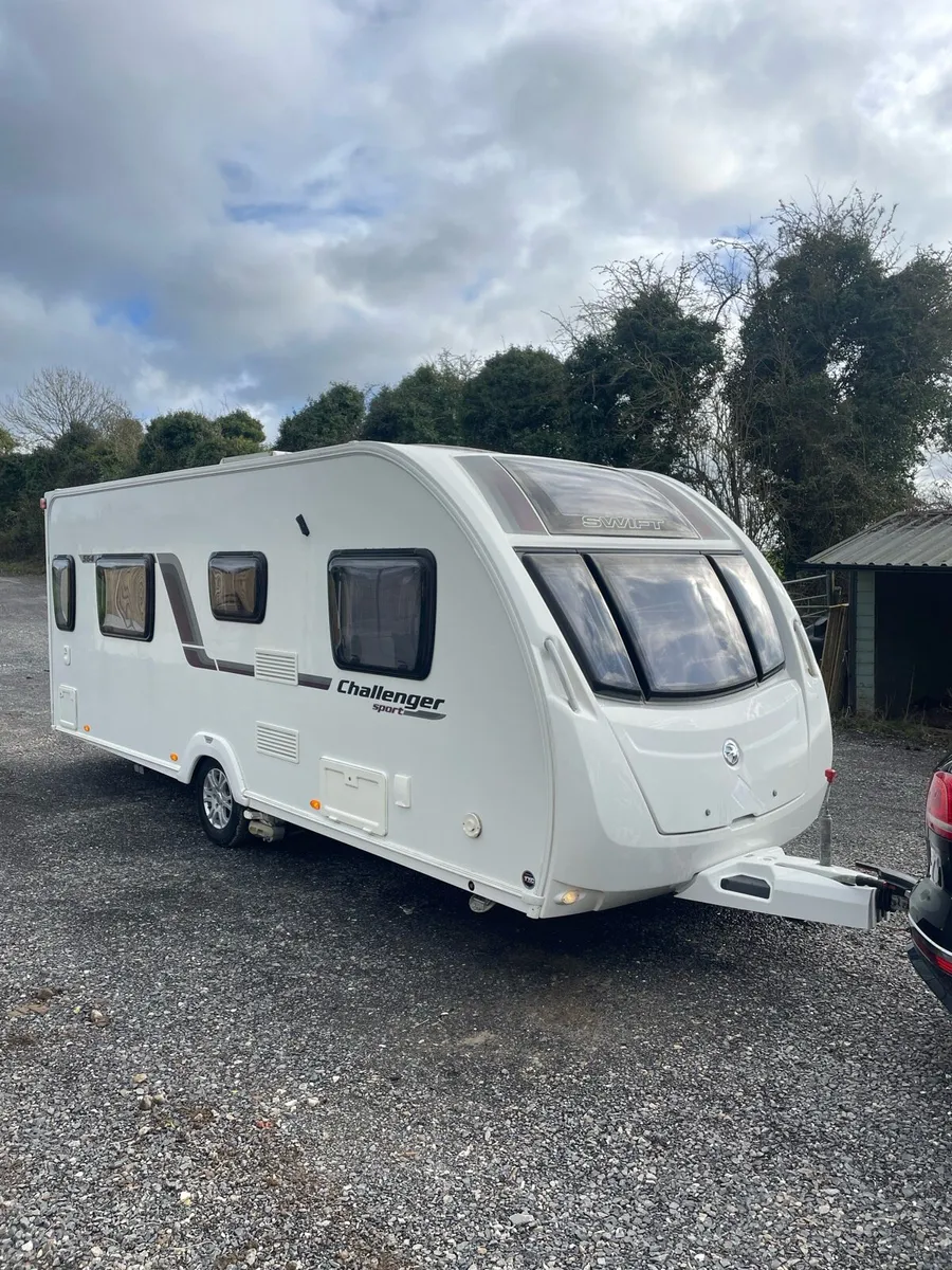 Swift 4 Berth Fixed Single Bed Caravan For Sale - Image 2