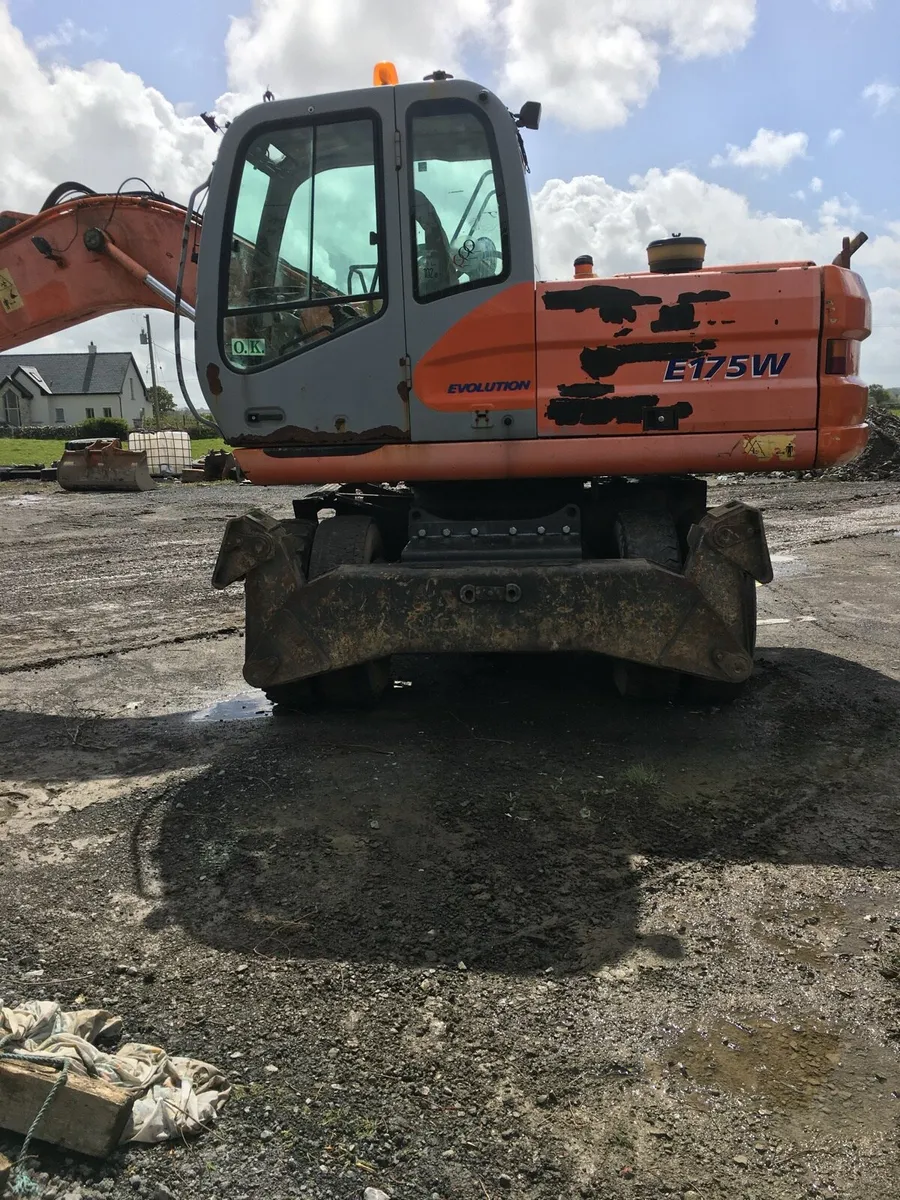 Rubber duck fiat kobelco E175 - Image 3