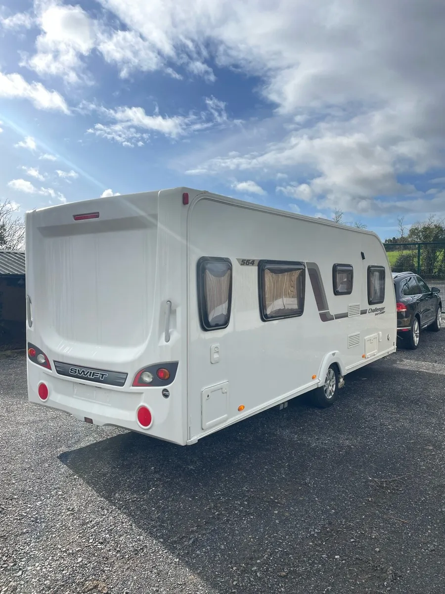 Swift 4 Berth Fixed Single Bed Caravan For Sale - Image 4