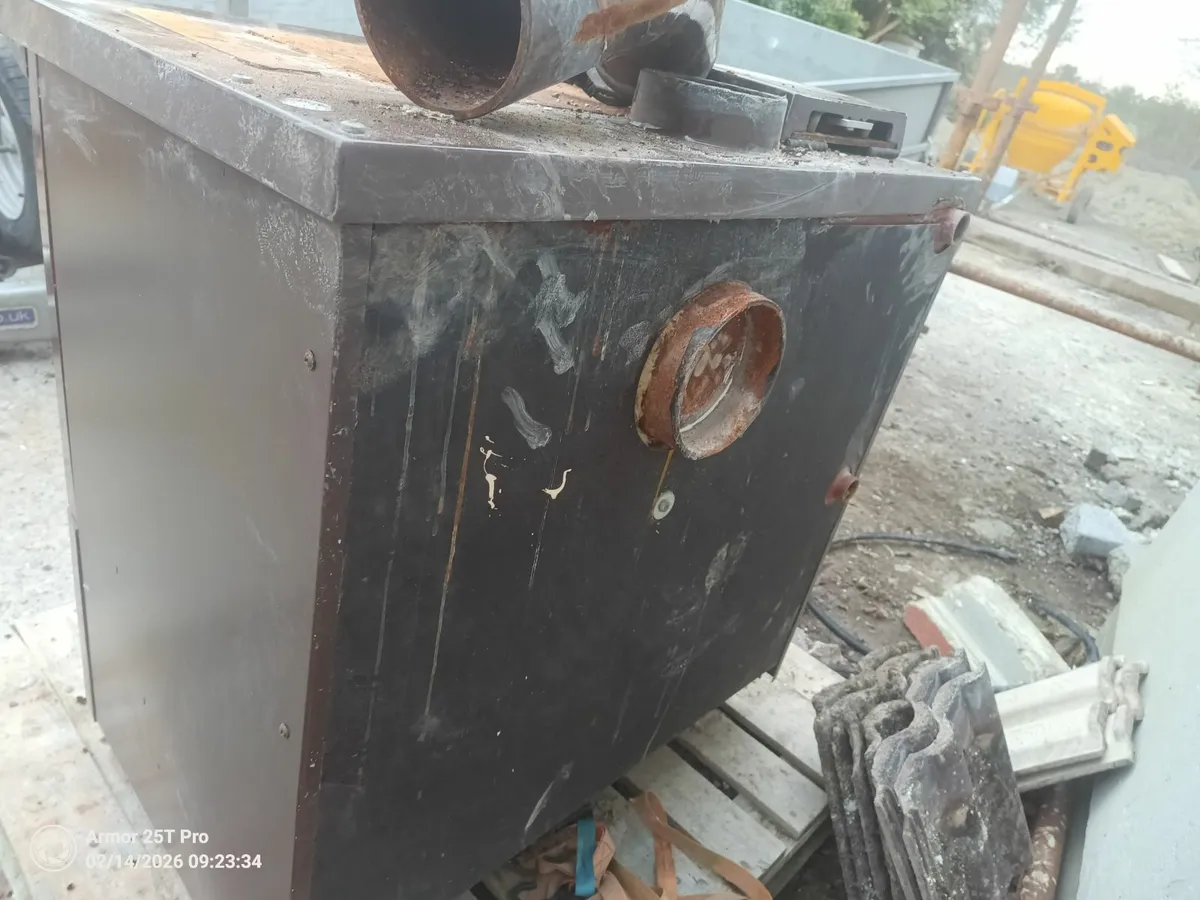 Stanley oil furnace - Image 4