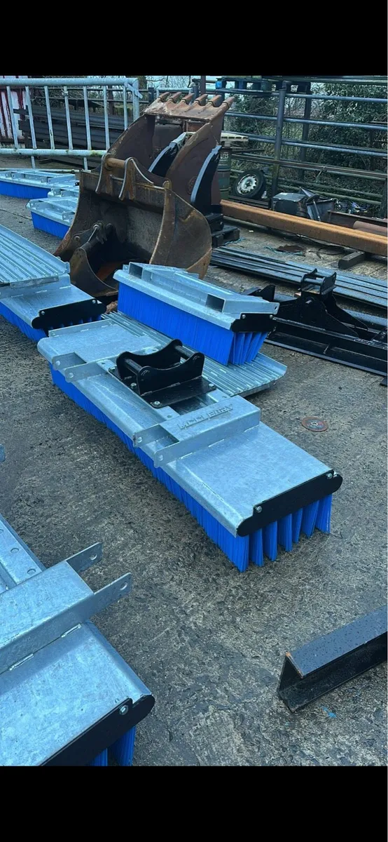 Forklift Brush Attachment - Image 3