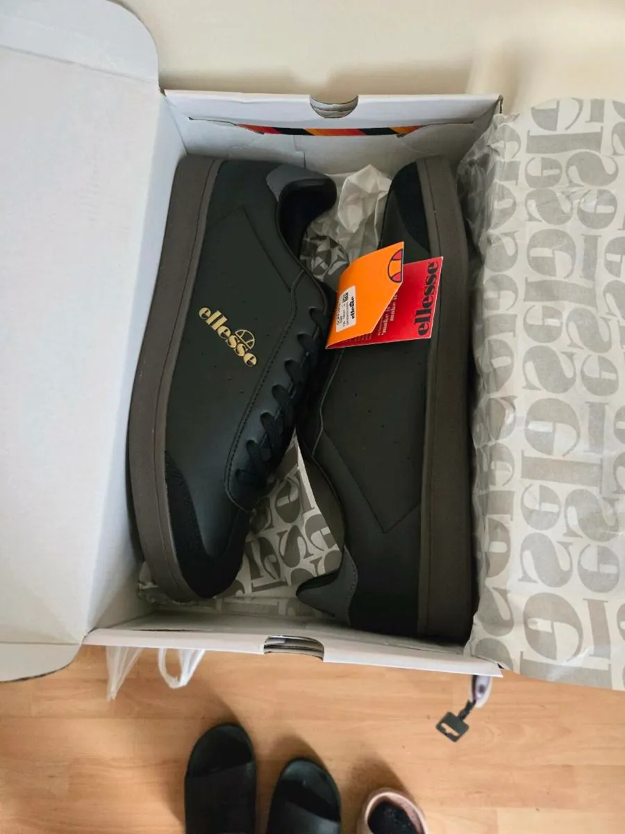 Ellesse shoes size UK 10 - Image 1