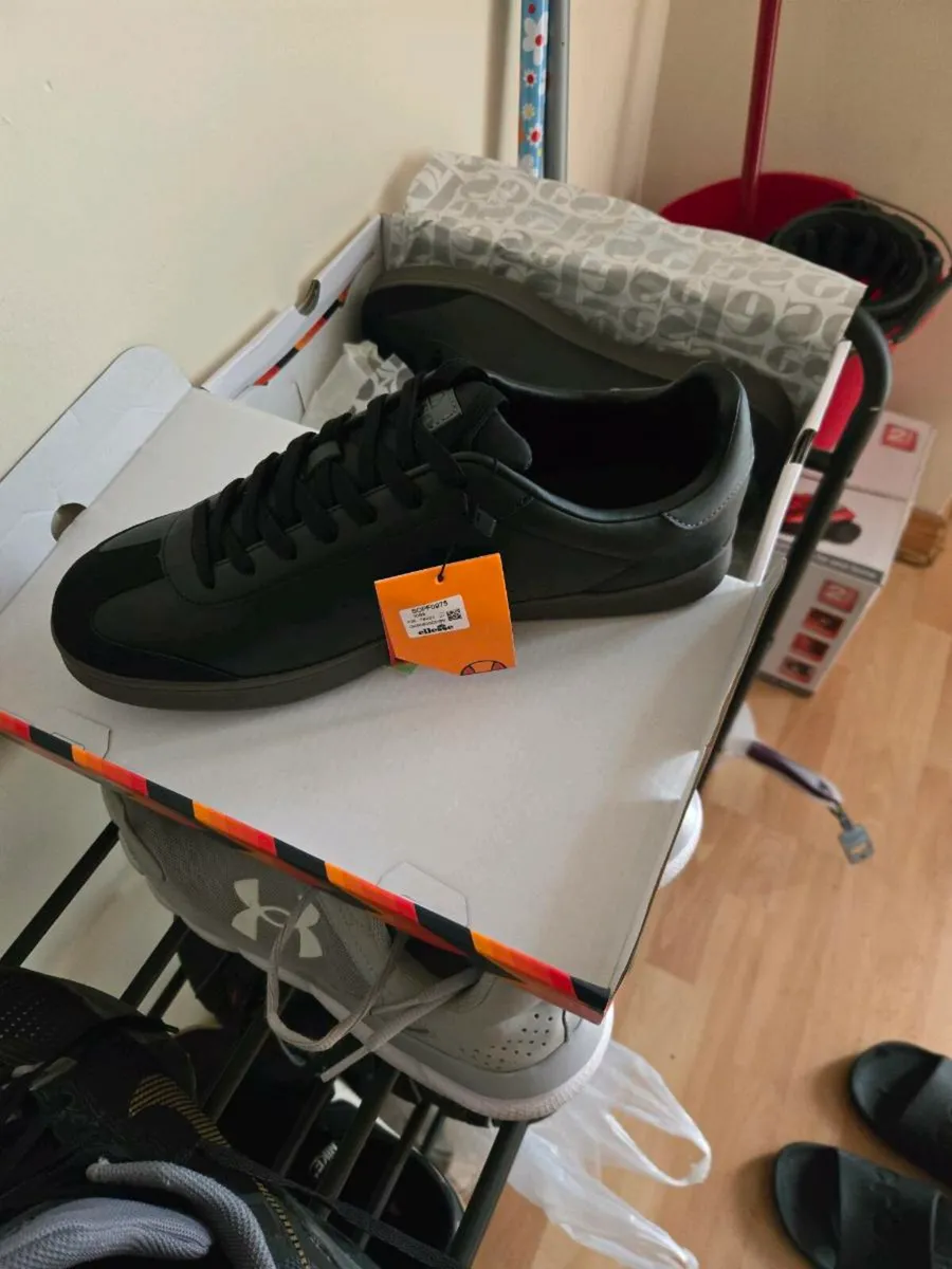Ellesse shoes size UK 10 - Image 2