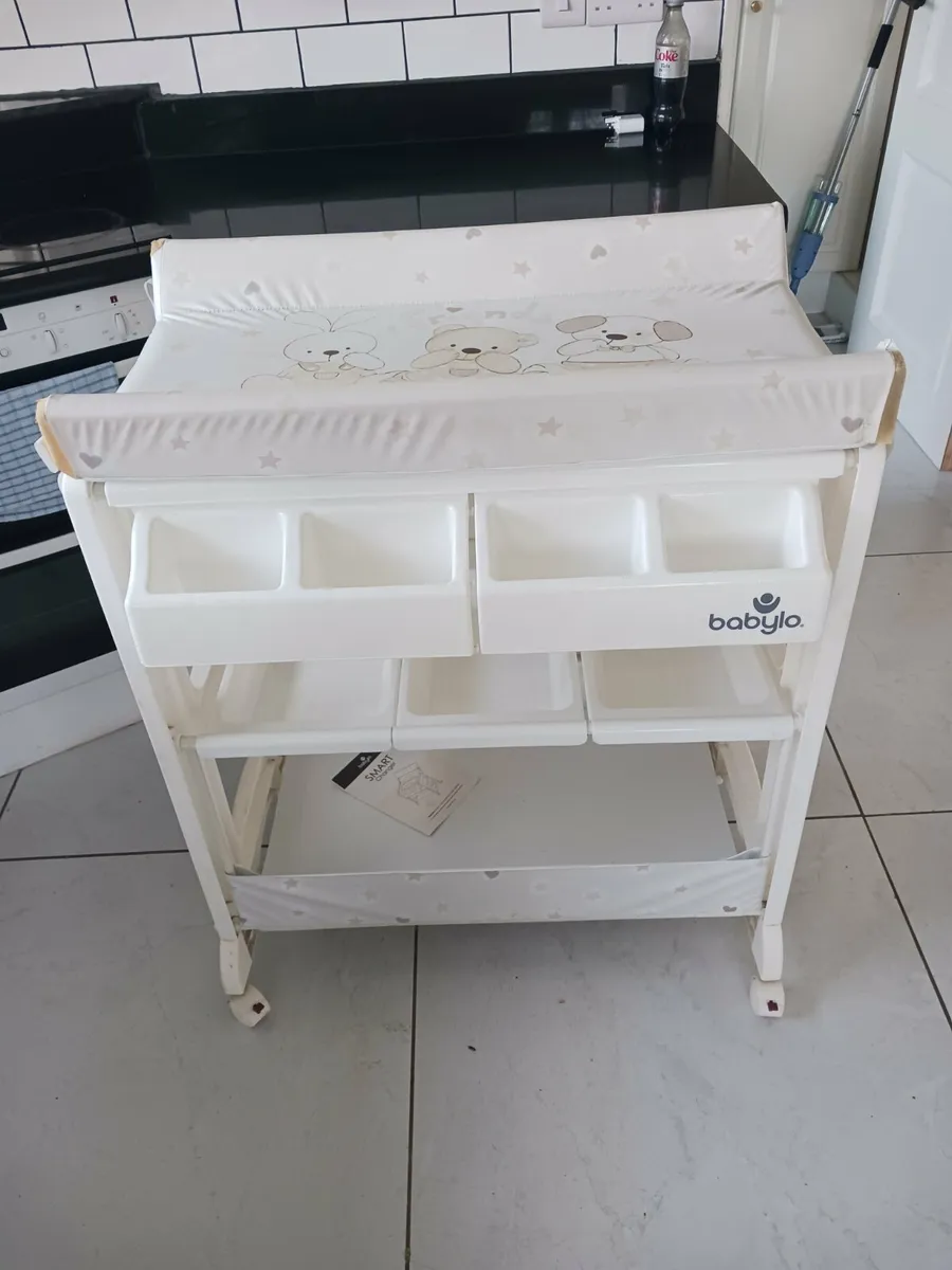 Baby changer - Image 3