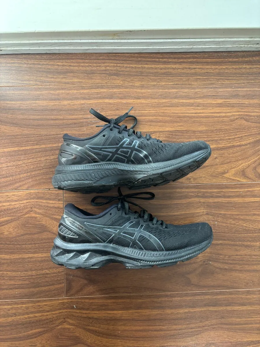 Running Shoes - Image 2