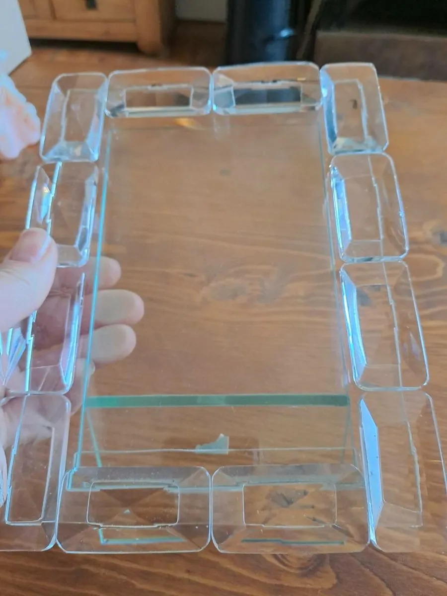 Modern lucite acrylic photo frame - Image 2