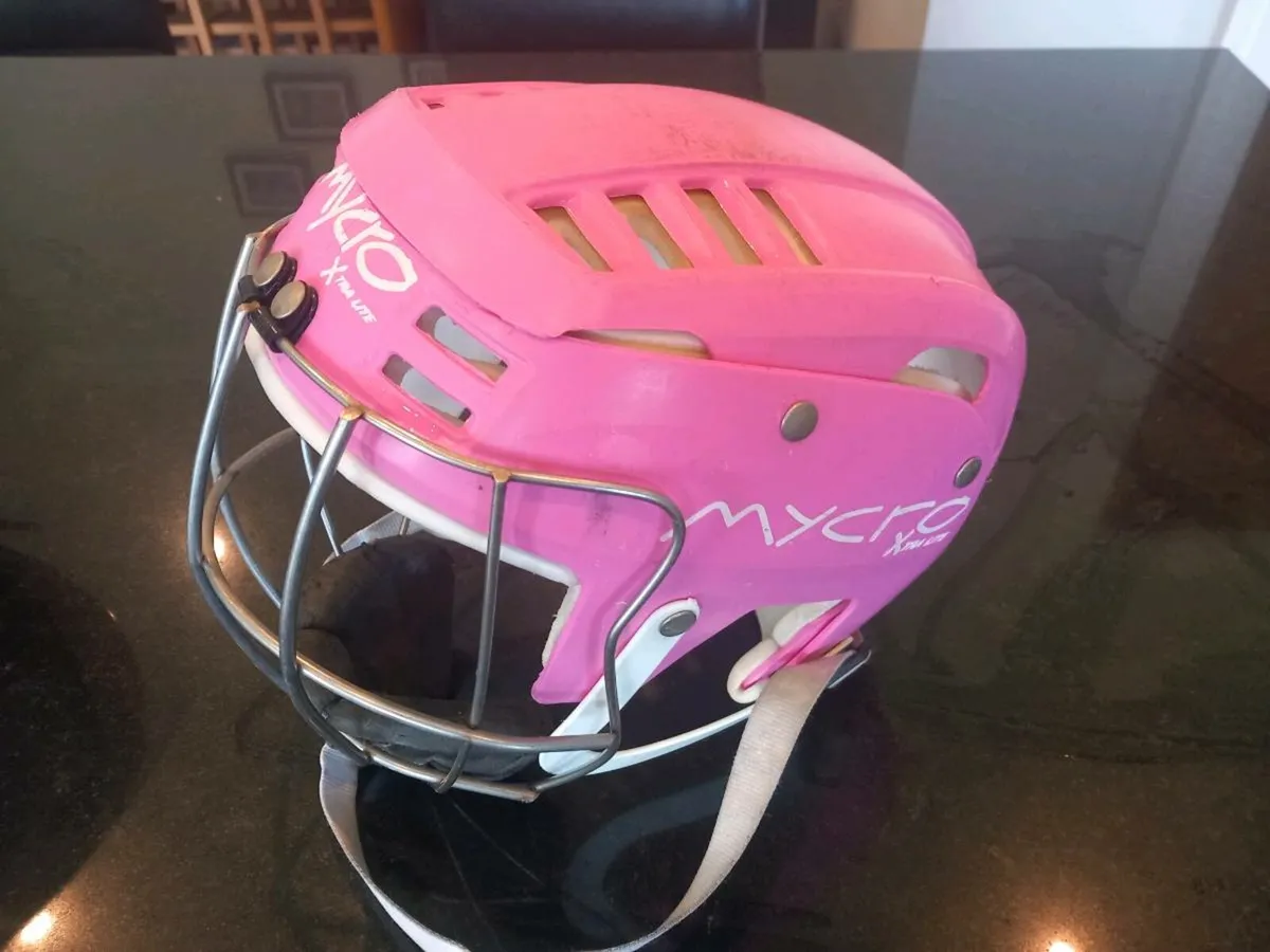 Hurling helmets - Image 1