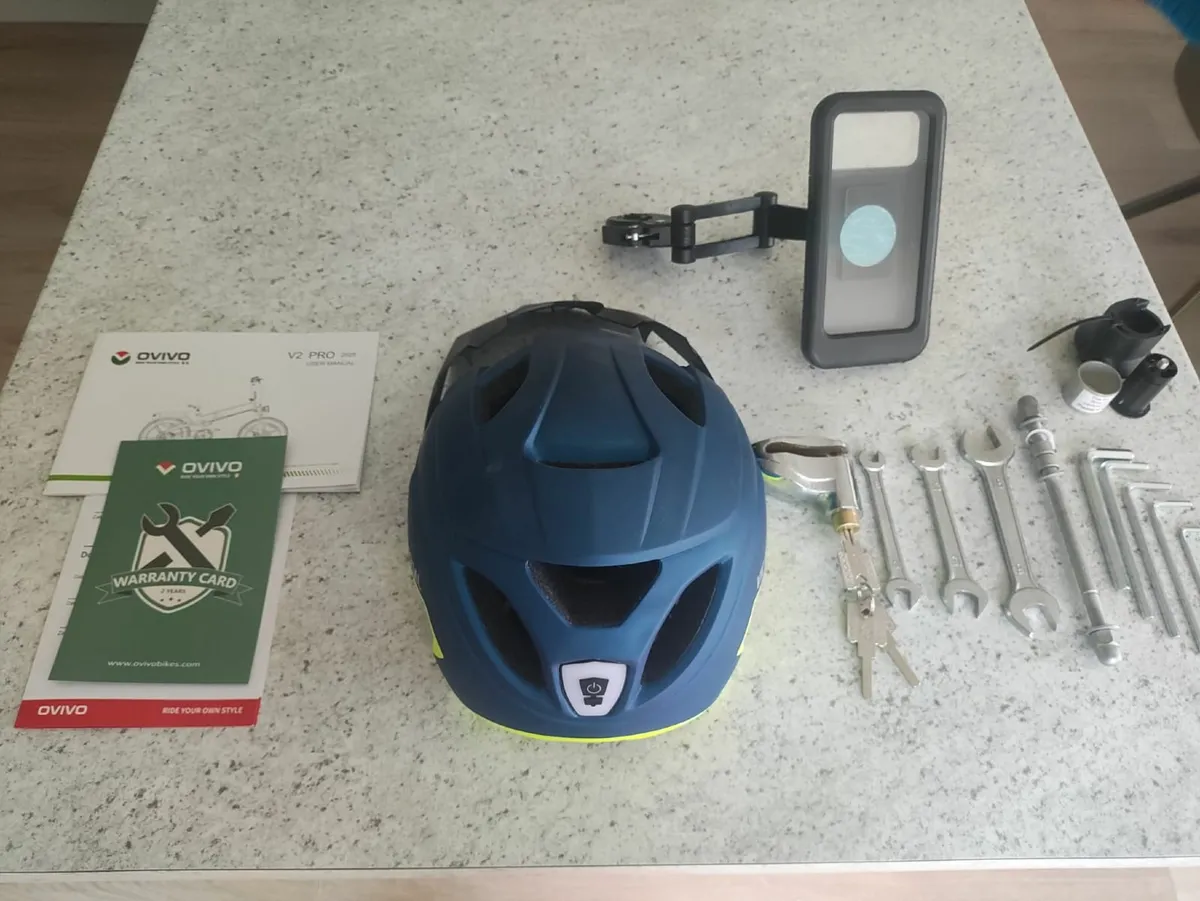Ovivo V2 Pro E-Bike - 5 Months Old, €325 Extras In - Image 2