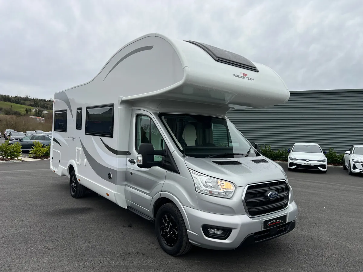 2025 Ford Roller Team 6 Berth - 6 Belts 3500KG - Image 2
