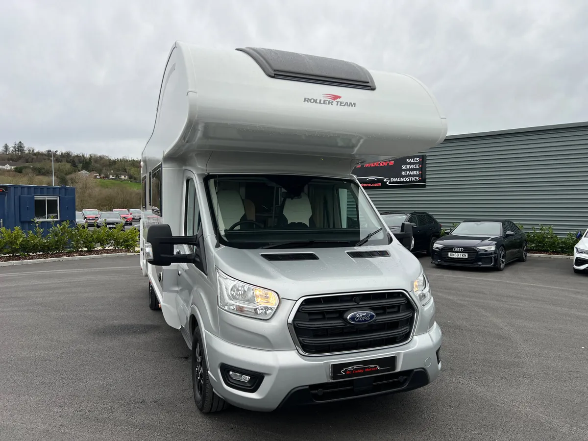 2025 Ford Roller Team 6 Berth - 6 Belts 3500KG - Image 3