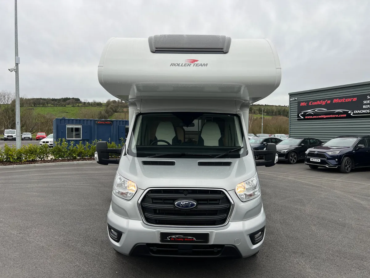 2025 Ford Roller Team 6 Berth - 6 Belts 3500KG - Image 4