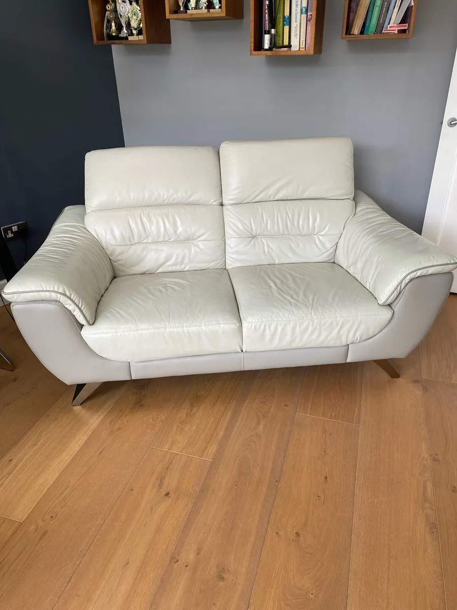 3 piece couch - Image 4