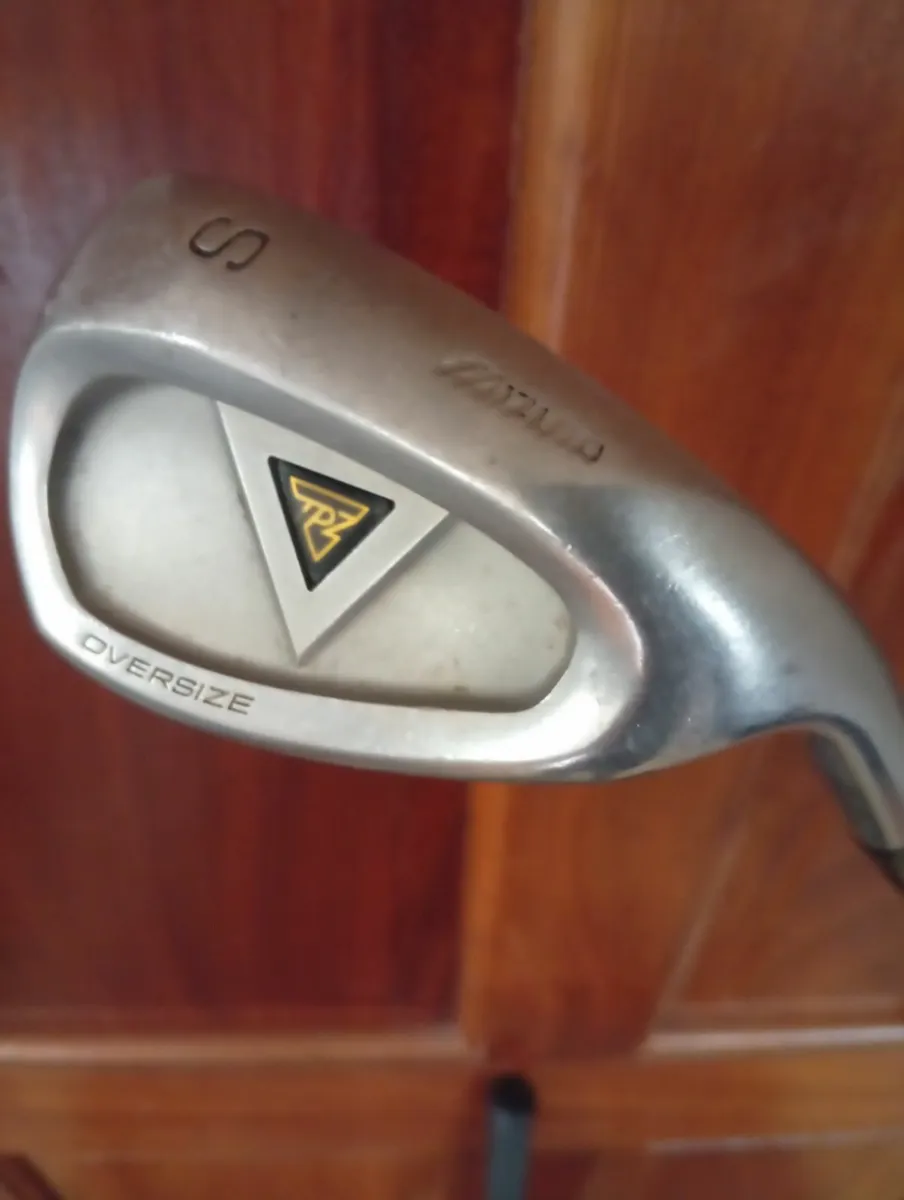 Mizuno Mens Pitch & Putt Set + Balls+ Plastic Tees - Image 2