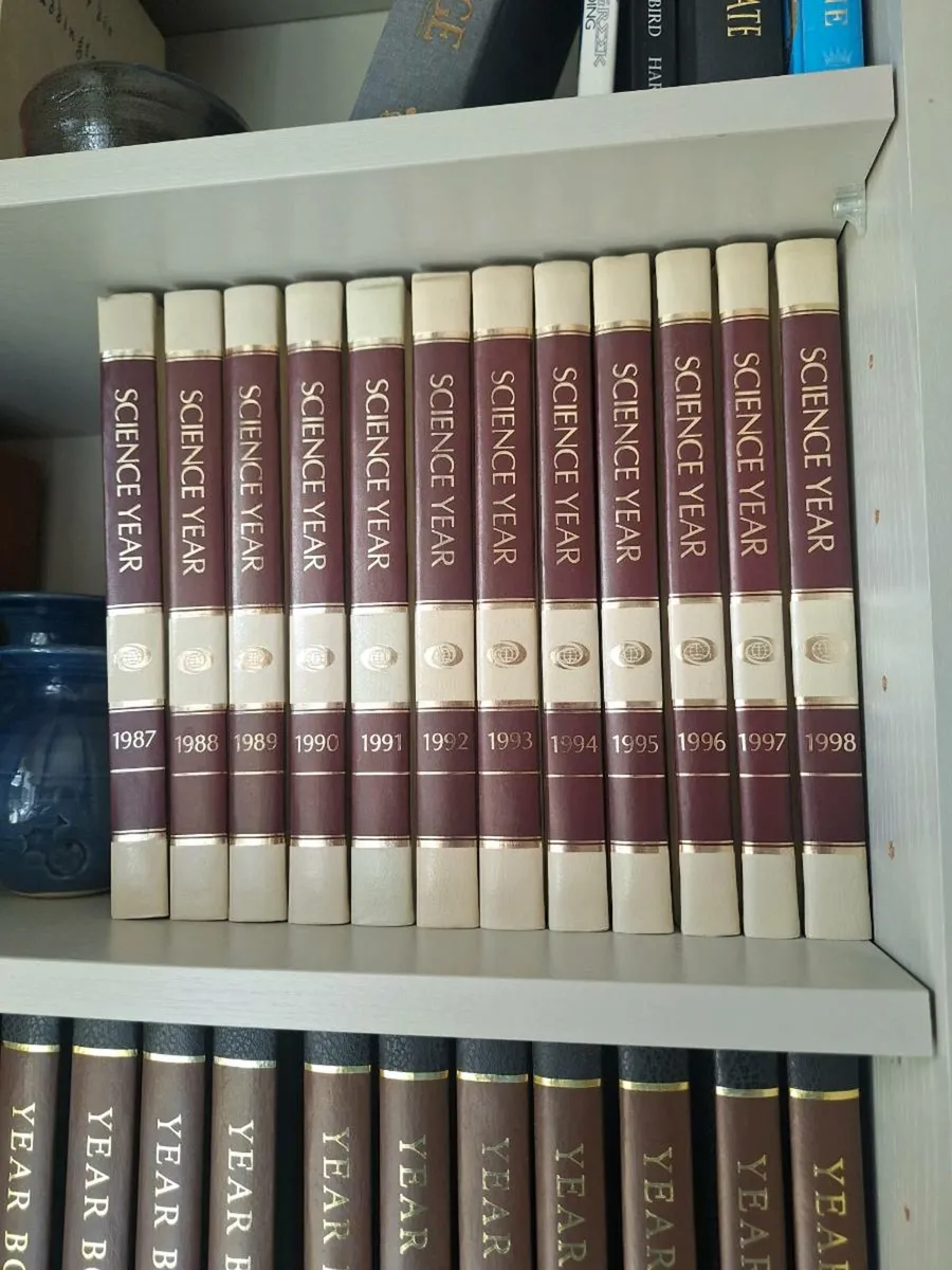 Encyclopedia - Image 4