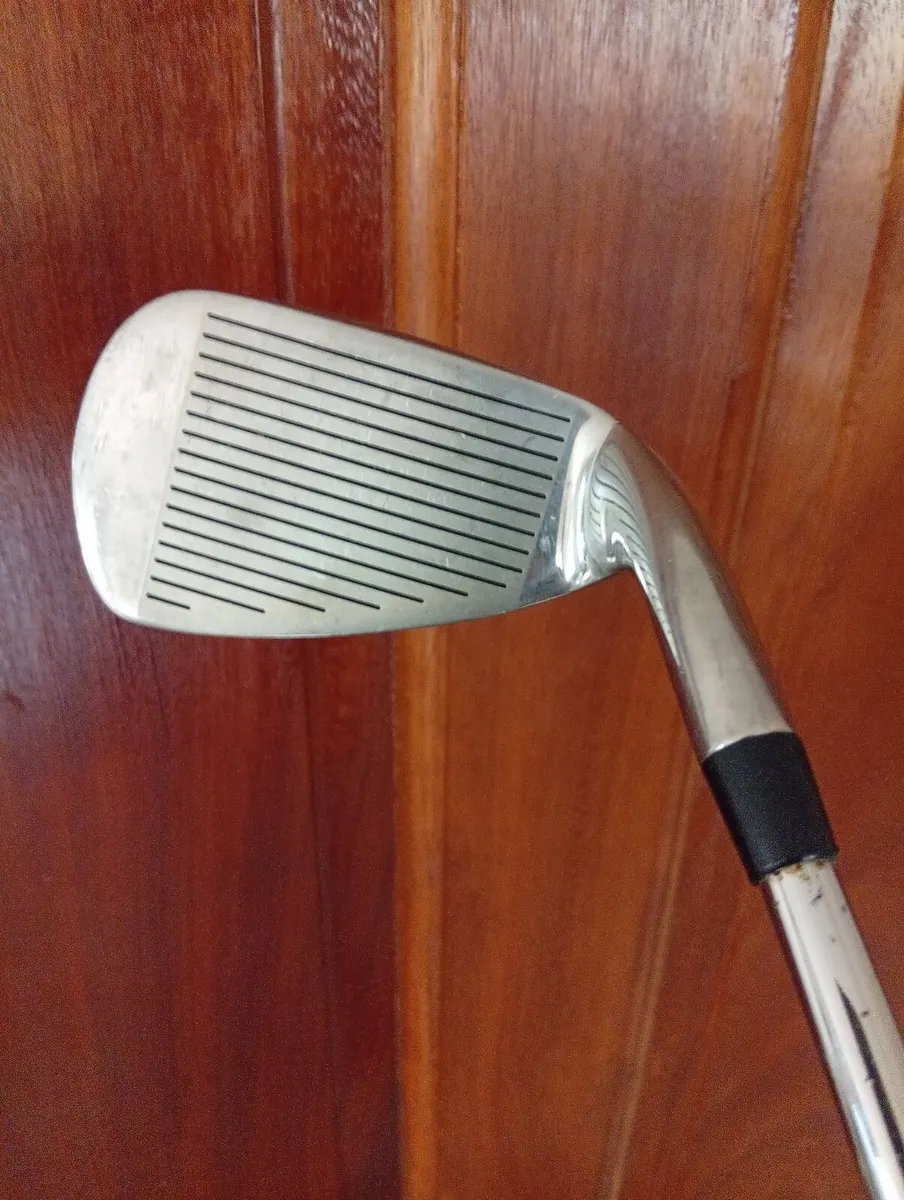 Left Handed Macgregor Pitching Wedge as New - Image 3